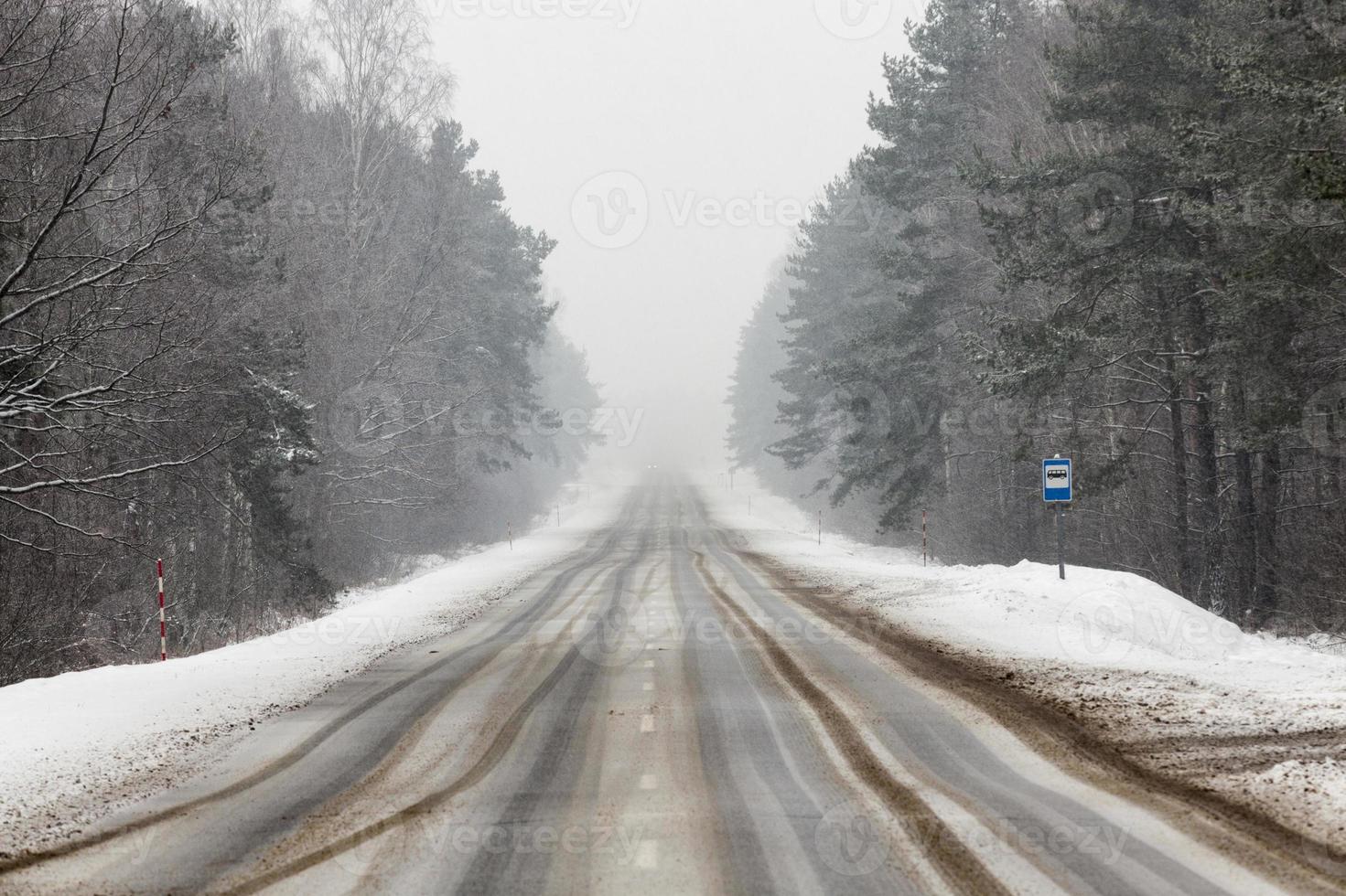 sporen van het loopvlak van een auto foto