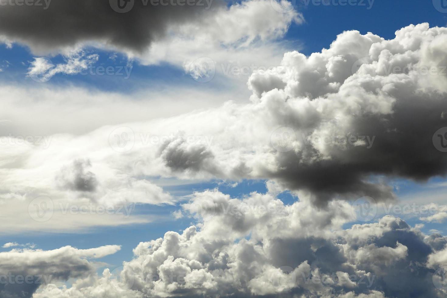 fotografeerde de lucht met wolken foto