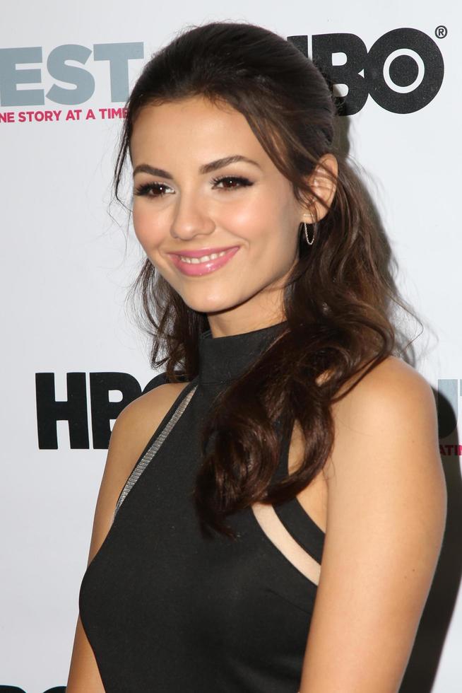 los angeles, 17 juli - victoria justice bij de naomi en ely's no kiss list screening tijdens outfest in het montalban theater op 17 juli 2015 in los angeles, ca. foto