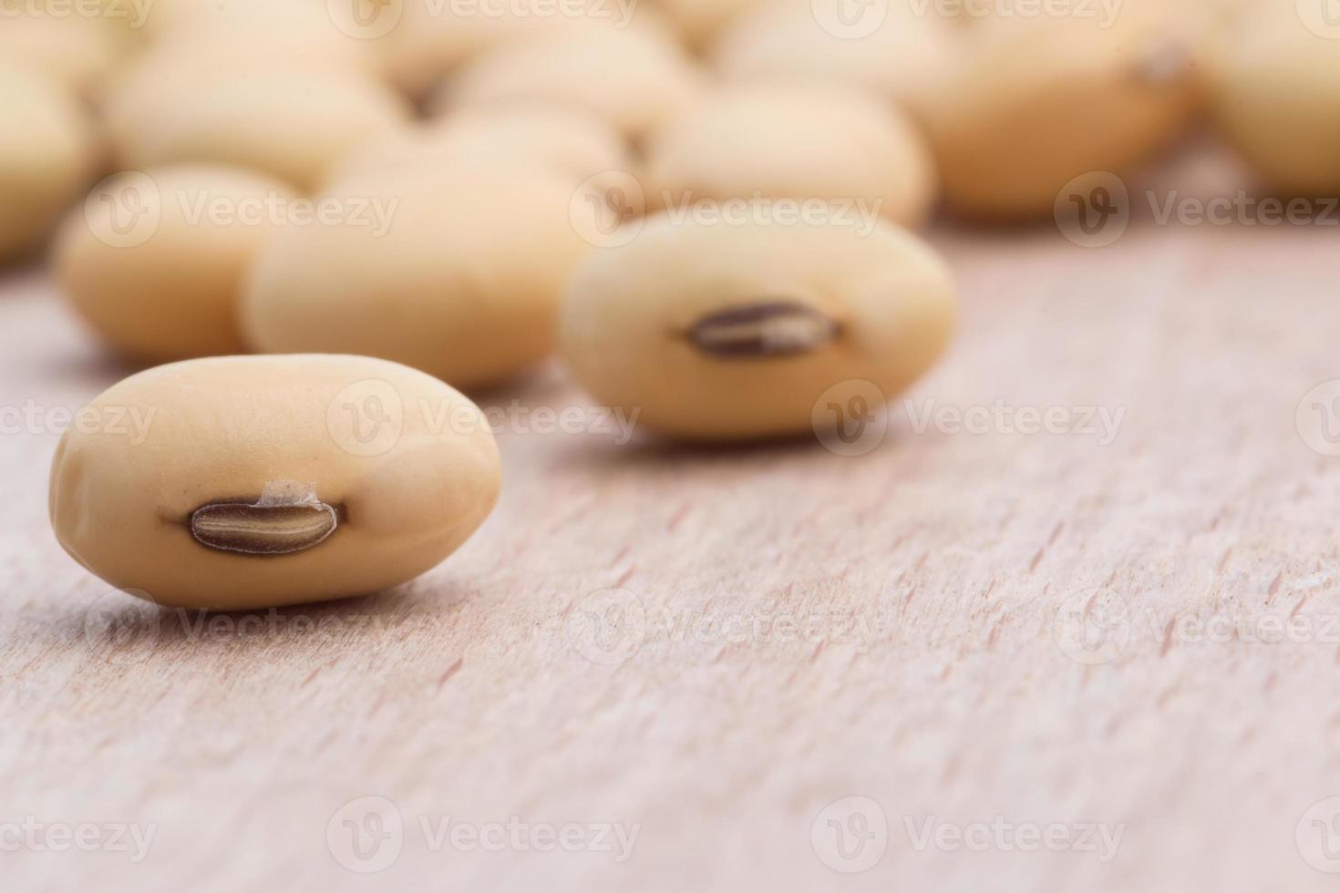 sojabonen op hout achtergrond foto