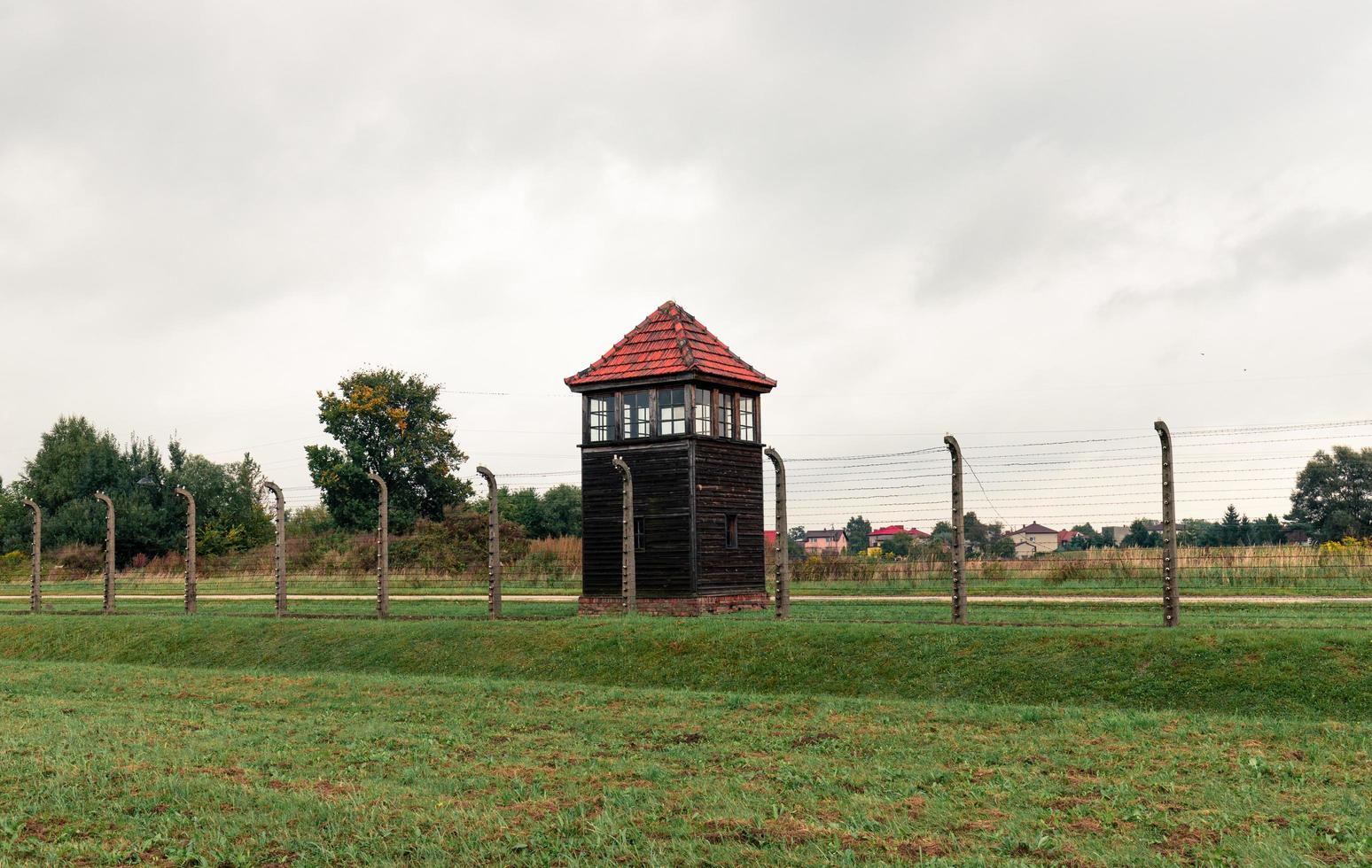 Auschwitz, Polen, 18 september 2021 uitkijktoren in het vernietigingskamp Auschwitz Birkenau. foto