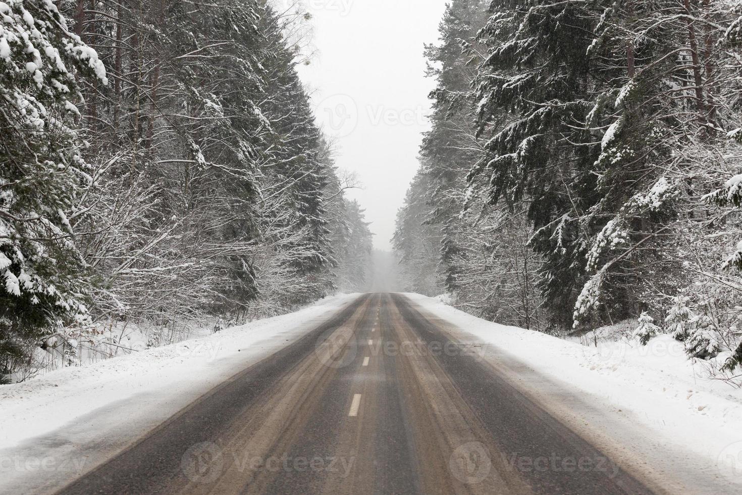 na sneeuwval, weg foto