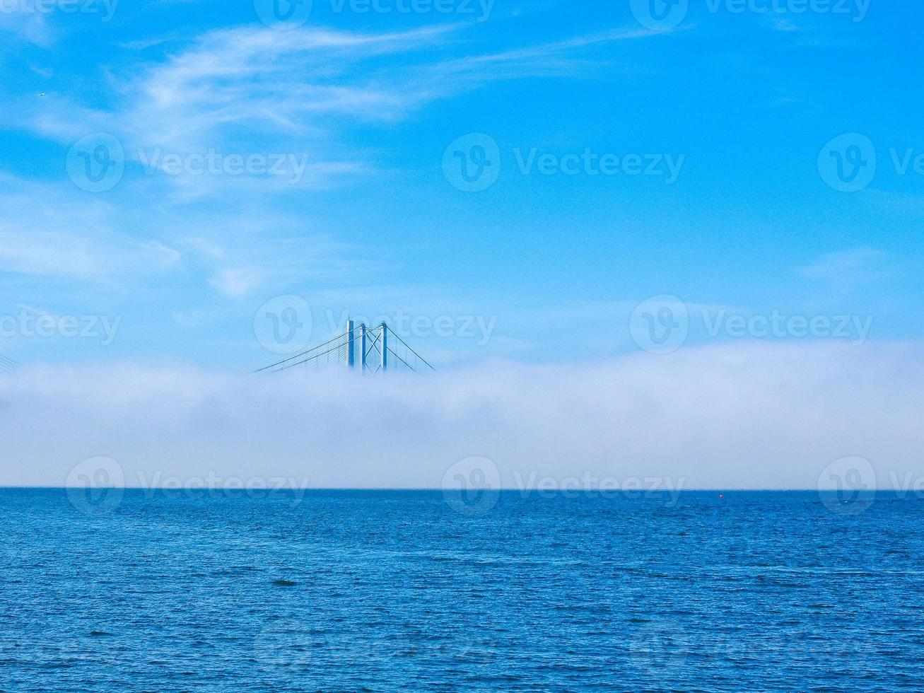 hdr weer wegbrug over Firth of Forth in Edinburgh foto