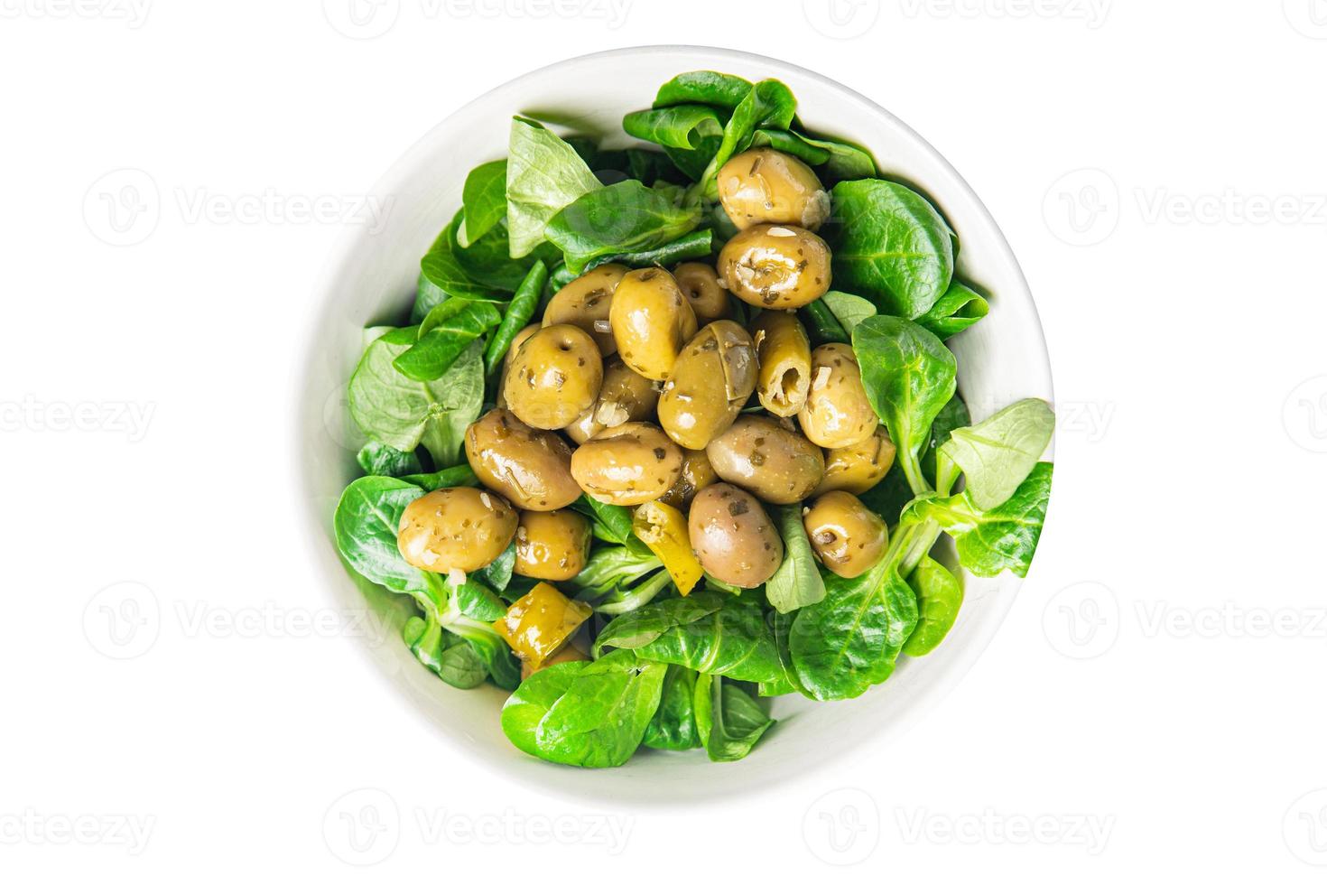 olijfsalade groene bladsla, mache maïssla verse gezonde maaltijd voedsel snack dieet op tafel kopieer ruimte voedsel achtergrond foto