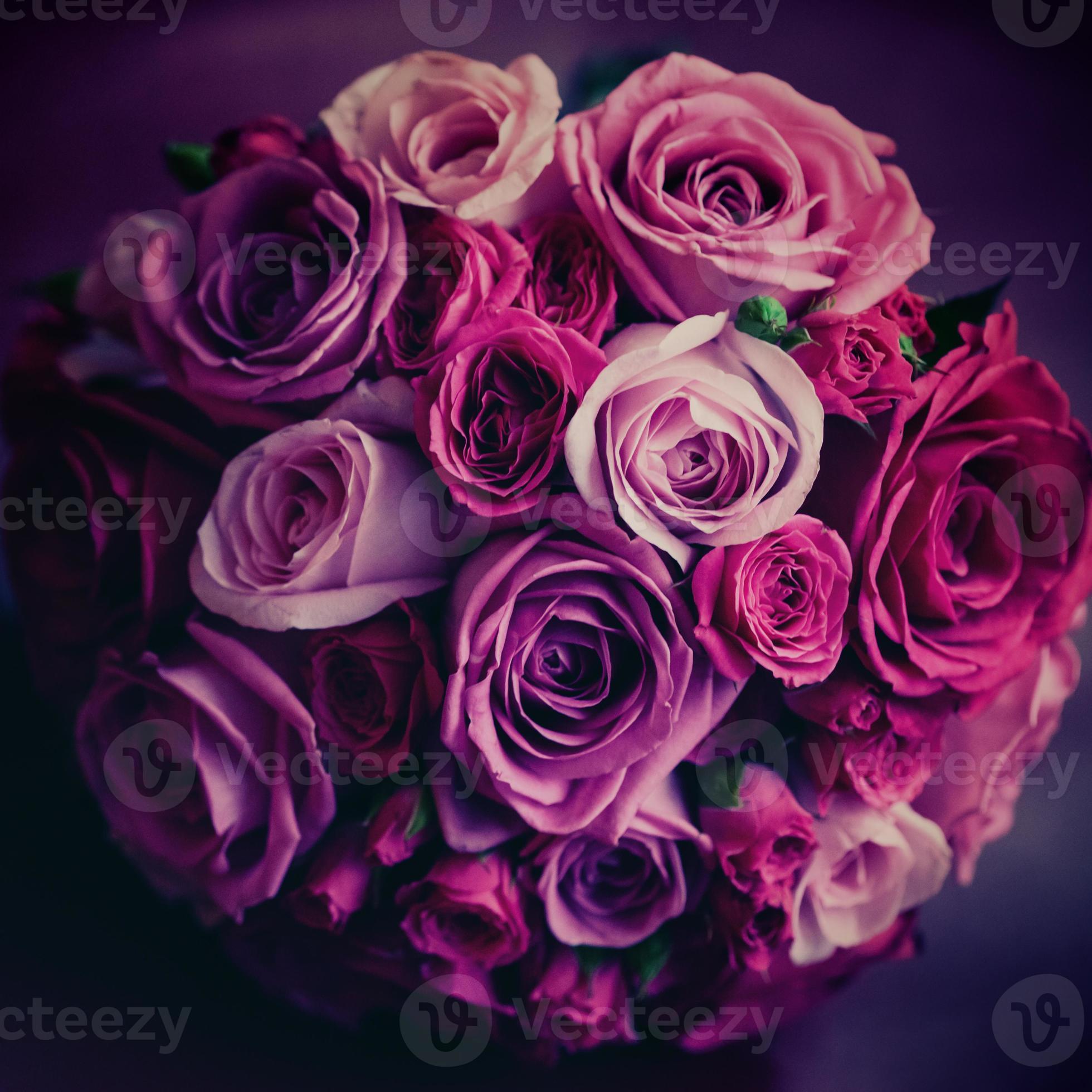 Wolkenkrabber Wedstrijd Charlotte Bronte bruiloft bloemen. roze en rode rozen. vintage kleuren. 1379509 Stockfoto