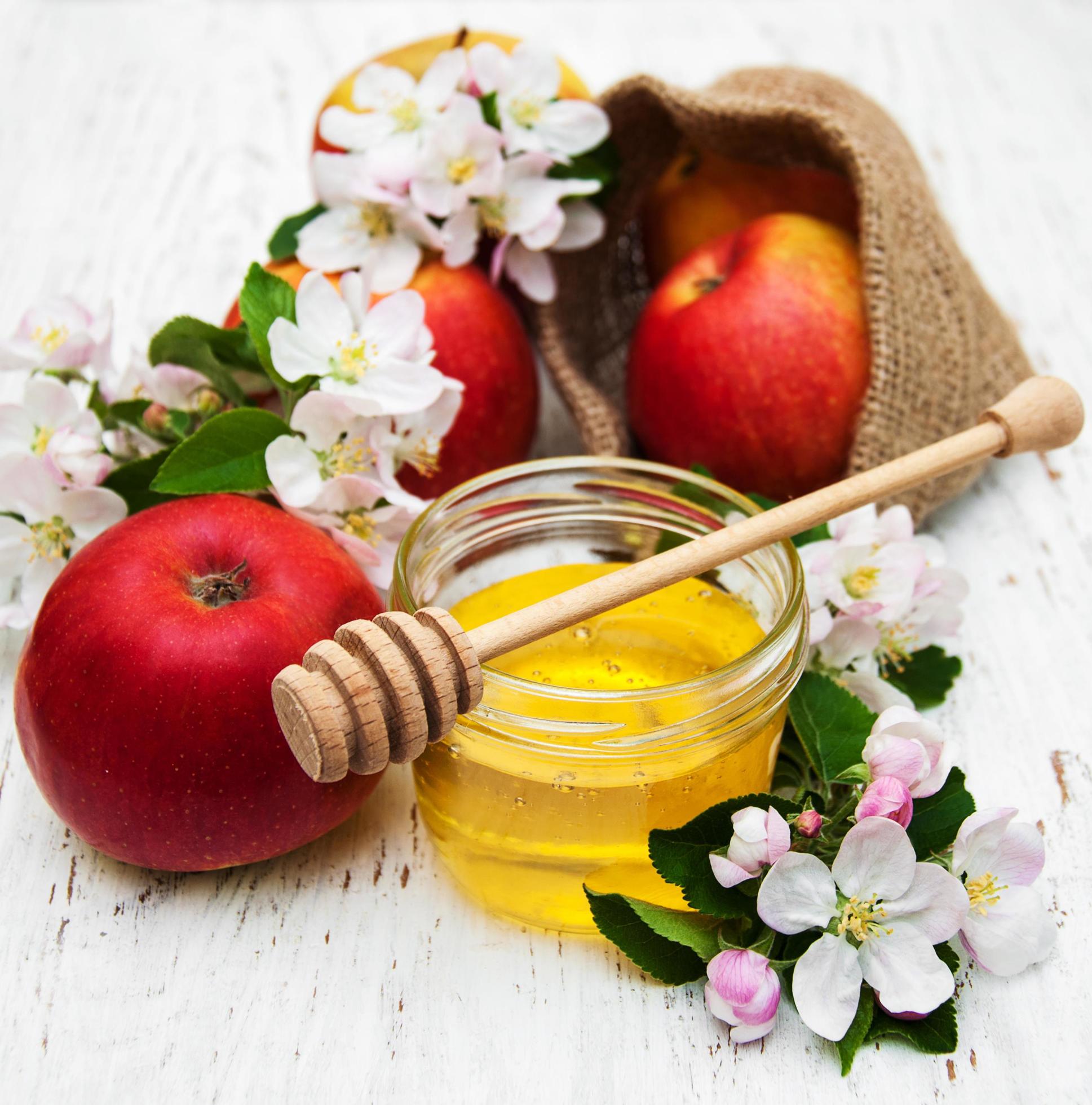 niezen roze verdwijnen appels met honing 2248425 stockfoto bij Vecteezy