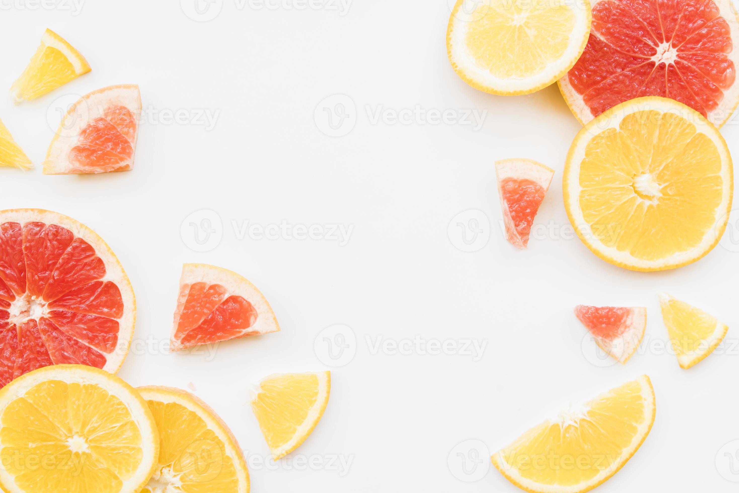 plakjes kleurrijke citrusvruchten foto