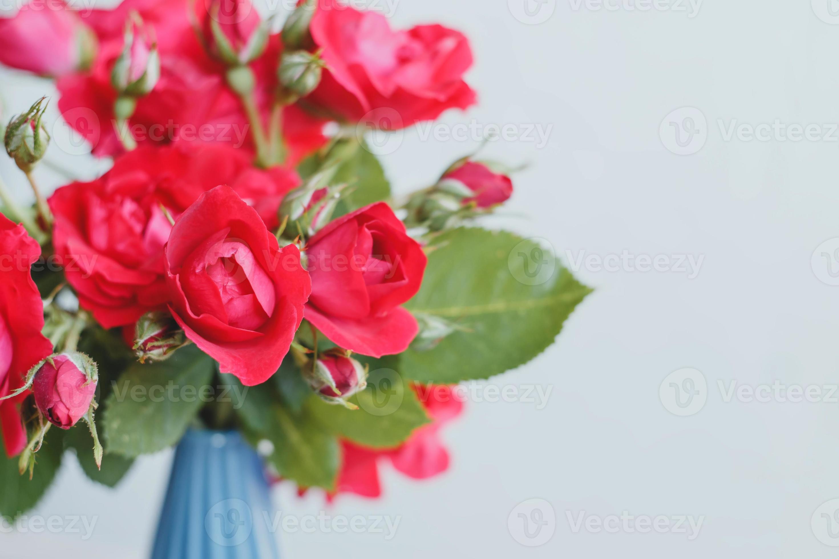 boeket rode rozen foto