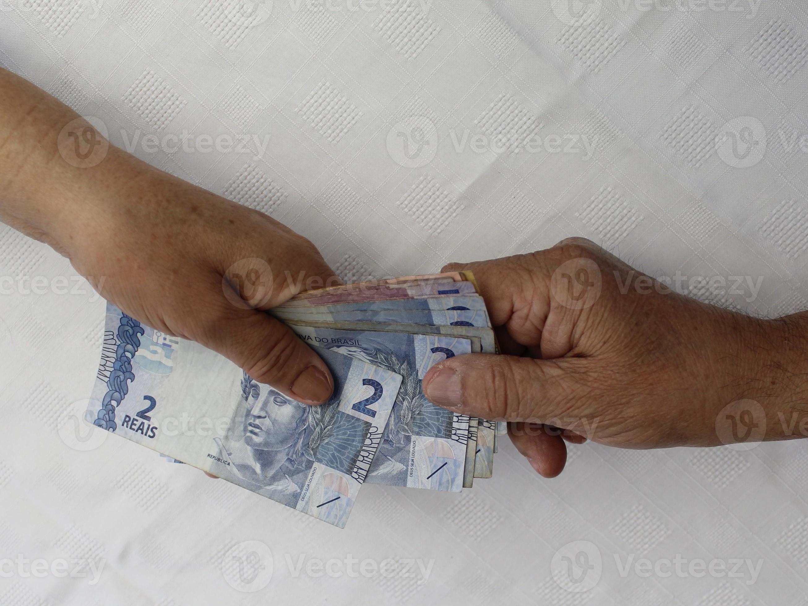 fotografie voor economie en financiële thema's met Braziliaans geld foto