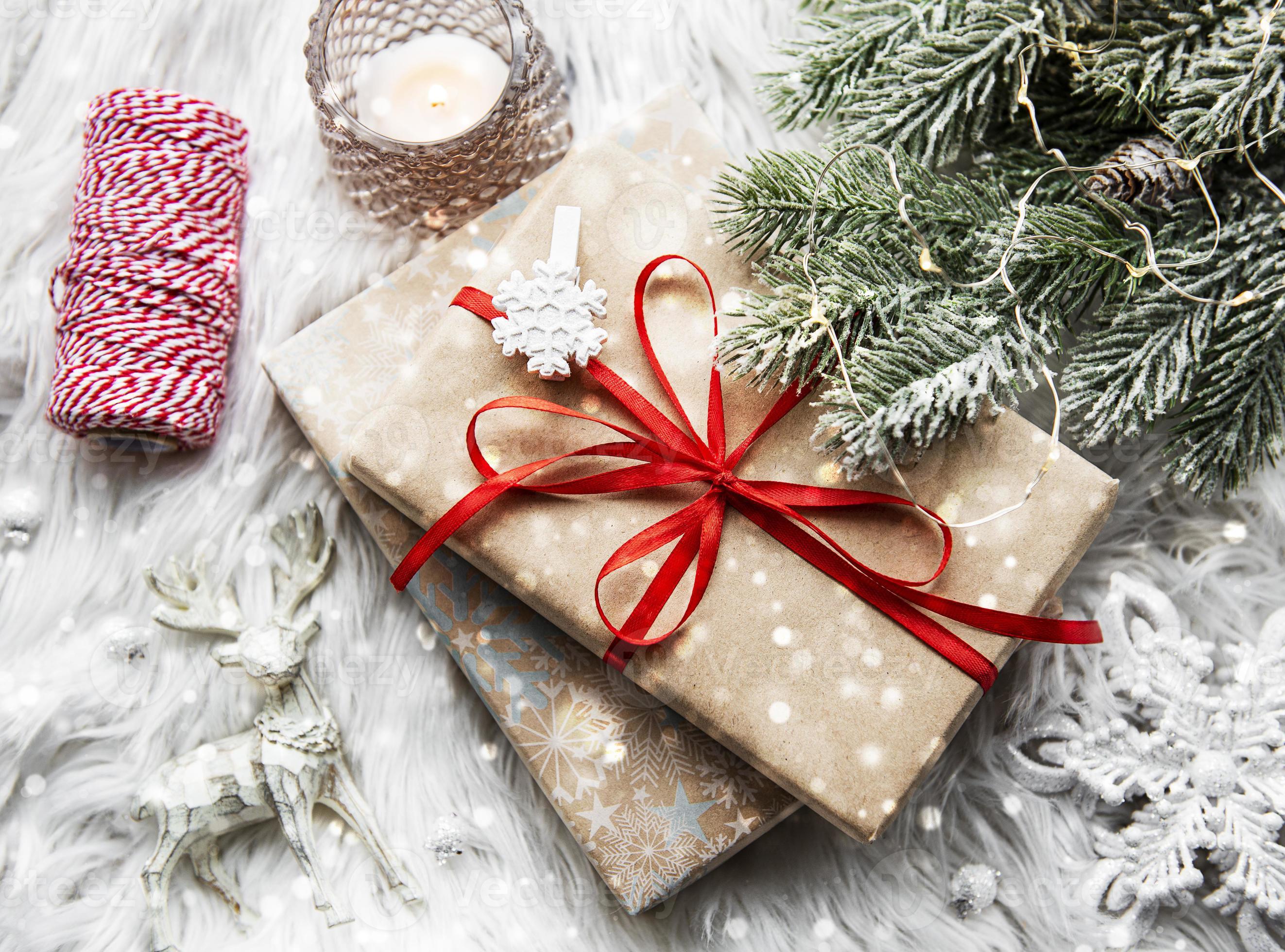 Uitgebreid Messing zo mooie cadeaus voor kerst 3597943 stockfoto bij Vecteezy