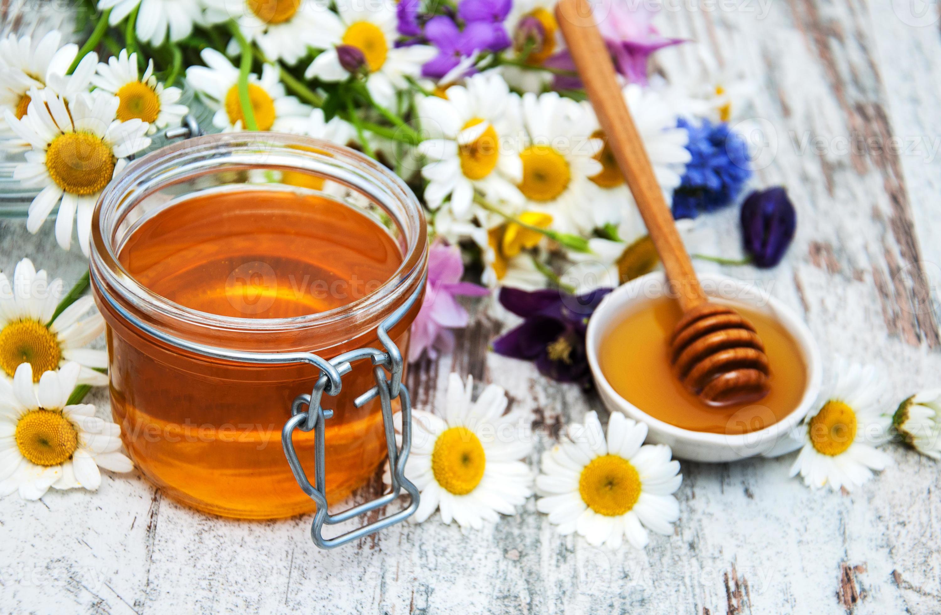 honing en wilde bloemen foto