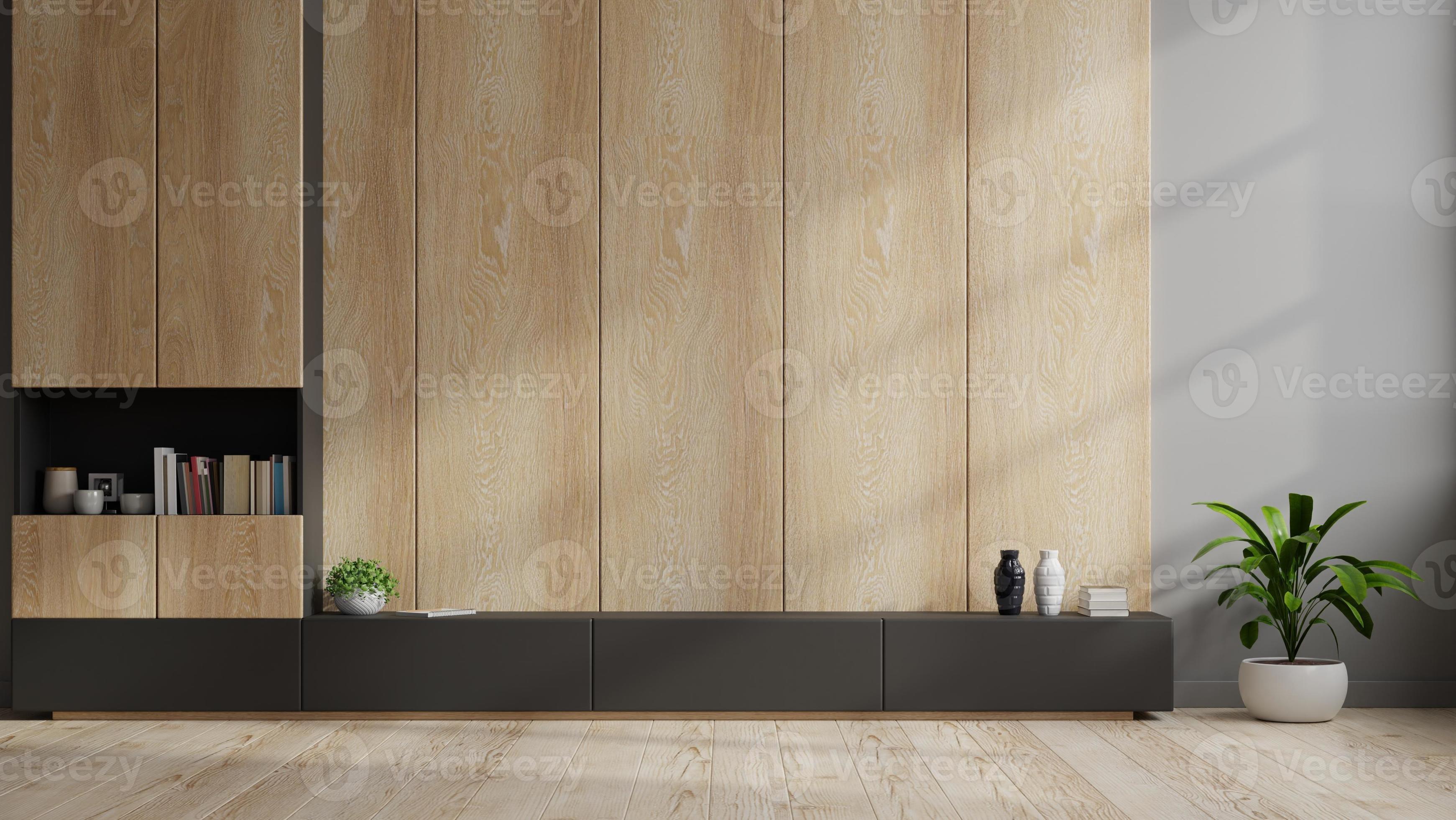 Aan de overkant Sport gouden kabinet tv in moderne woonkamer met decoratie op houten muur achtergrond.  6521726 Stockfoto