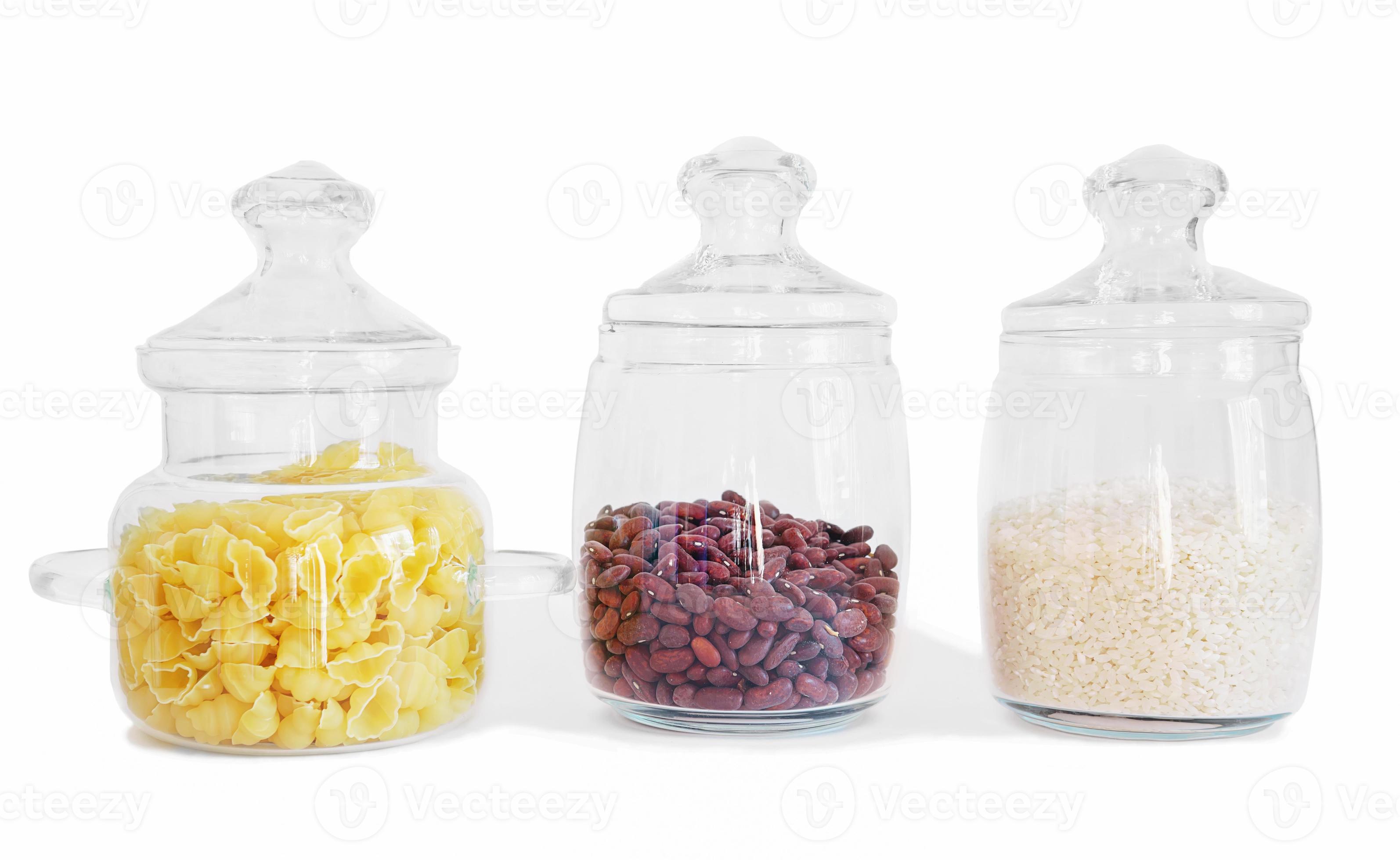 glazen potten voor het bewaren van voedsel. pasta, rijst en bonen in transparante containers. geïsoleerd. thuisbestelling huishouden. 8417611 stockfoto bij Vecteezy