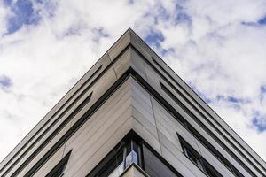 modern grijs gebouw foto