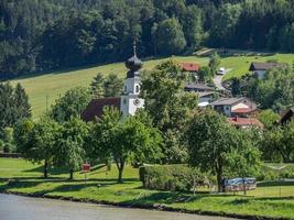 aan de rivier de Donau in oostenrijk foto