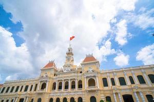 Ho chi minh, vietnam - 22 mei 2022 schilderachtig uitzicht op het stadhuis van ho chi minh in vietnam. ho chi minh-stad is een populaire toeristische bestemming van Azië. foto