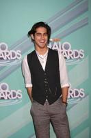 los angeles, 26 okt - avan jogia arriveert op de 2011 Nickelodeon teennick halo awards in hollywood palladium op 26 oktober 2011 in los angeles, ca foto