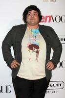 los angeles, 23 sept - harvey guillen arriveert op de 9e jaarlijkse teen vogue young hollywood party in de primordiale studio's op 23 september 2011 in los angeles, ca. foto