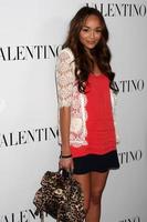 Los Angeles, 27 maart - Ashley Madekwe arriveert bij de opening van de Valentino Beverly Hills in de Valentino-winkel op 27 maart 2012 in Beverly Hills, Ca foto