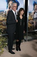 m los angeles, 19 nov - ted danson, mary steenenburgen bij de wilde première op de academy of motion pictures arts and sciences op 19 november 2014 in beverly hills, ca foto