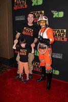 los angeles, 27 sep - matthew senreich bij de première van star wars rebellen in amc century city op 27 september 2014 in century city, ca foto