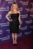 los angeles, 20 maart - jim parsons, mayim bialik arriveert op de 21e jaarlijkse a night at sardi s ten voordele van de alzheimer s Association in het beverly hilton hotel op 20 maart 2013 in beverly hills, ca foto