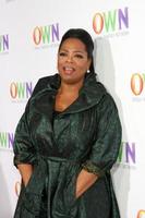 los angeles, 6 jan - oprah winfrey arriveert bij de oprah winfrey network winter 2011 tca party in het langham huntington hotel op 6 januari 2011 in pasadena, ca foto