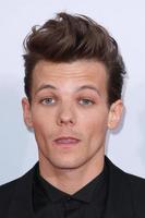 los angeles, 23 nov - louis tomlinson bij de amerikaanse muziekprijzen 2014, aankomst in het nokia theater op 23 november 2014 in los angeles, ca foto