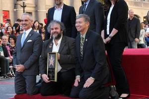 los angeles, 8 dec - peter jackson bij de peter jackson hollywood walk of fame ceremonie in het dolby theater op 8 december 2014 in los angeles, ca foto