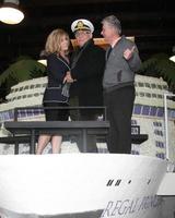 los angeles, 30 dec - jill whelan, gavin macleod, fred grandy bij de originele love boat cast versiert prinses cruises rose parade float in een rosemont paviljoen op 30 december 2014 in pasadena, ca foto