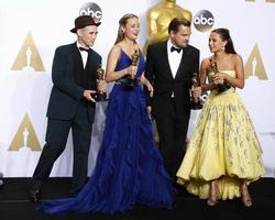 los angeles, 28 februari - mark rylance, brie larson, leonardo dicaprio, alicia vikander bij de 88e jaarlijkse academy awards, perskamer in het dolby theater op 28 februari 2016 in los angeles, ca foto