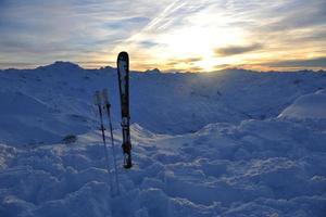 berg sneeuw ski zonsondergang foto