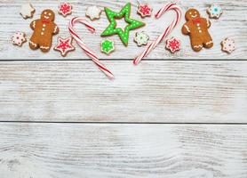 kleurrijke kerstkoekjes met gember en honing foto