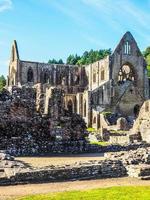 hdr tintern abdij abaty tyndyrn in tintern foto