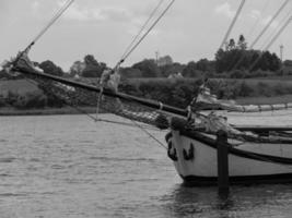 aan de rivier de schlei in schleswig holstein foto