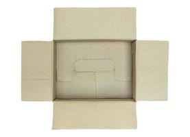 bovenaanzicht van kartonnen doos geïsoleerd op wit met uitknippad foto