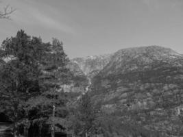 eidfjord en de hardangerfjord in noorwegen foto