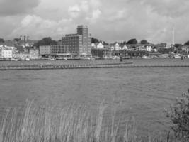 de kleine stad arnis aan de rivier de schlei foto