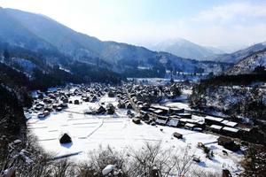 gezichtspunt in gassho-zukuri village, shirakawago, japan foto