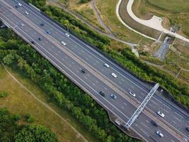 luchtfoto van Luton City of England, UK bij zonsondergang, kleurrijke wolken hoge hoekbeelden gemaakt door drone foto