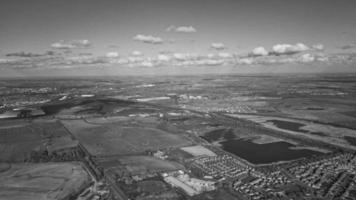 klassieke zwart-wit hoge hoek luchtfoto van Engeland Groot-Brittannië landschap stadsgezicht foto