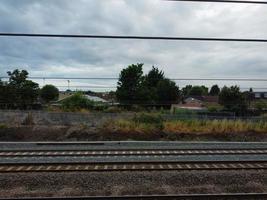 hoge hoek luchtfoto van treinsporen op leagrave luton treinstation van engeland uk foto