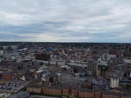 prachtige luchtfoto van centrale luton stad van engeland uk, stadscentrum van londen luton foto