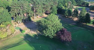 prachtig uitzicht op stockwood park a luton, het gratis toegankelijke openbare park en de golfspeeltuin in zuid luton, dicht bij de afslag van de snelwegen van 10 m1. foto