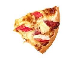 Ham-krab sticks pizza geïsoleerd op witte achtergrond foto