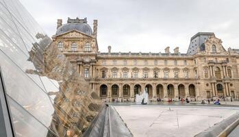 Louvremuseum in Parijs Stad foto