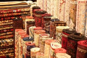 Turkse tapijten in de grote bazaar foto