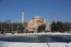 hagia sophia museum in de stad istanbul, turkije foto