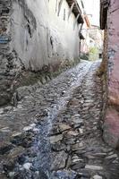 straat in het dorp cumalikizik, bursa, turkije foto