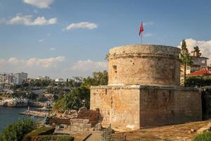 hidirlik toren in antalya, turkije foto